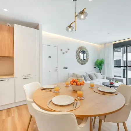 New Stylish Beachside 2br With Pool And Garage Lejlighed Estepona